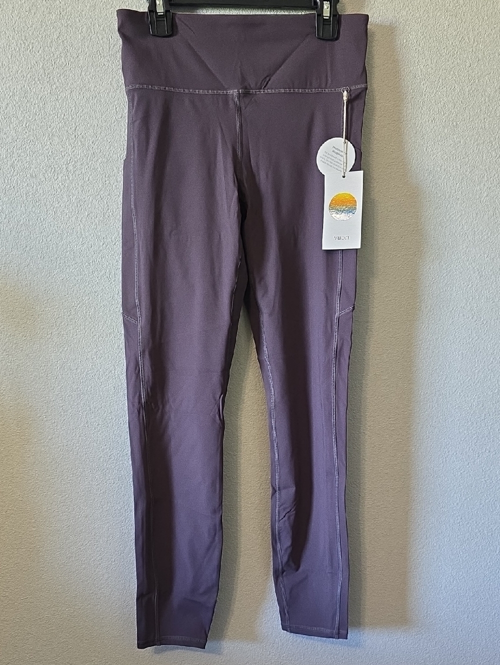 NWT: Vuori Womens Plum Stride Legging